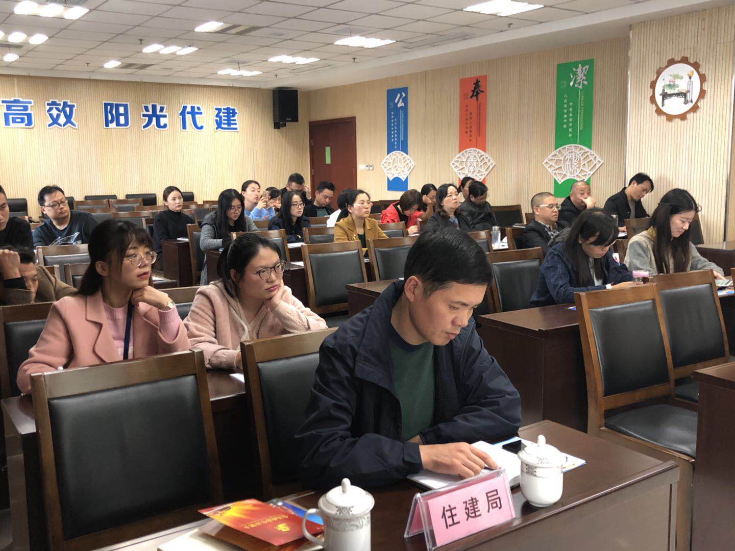 海门人口密集_密集恐惧症图片(2)