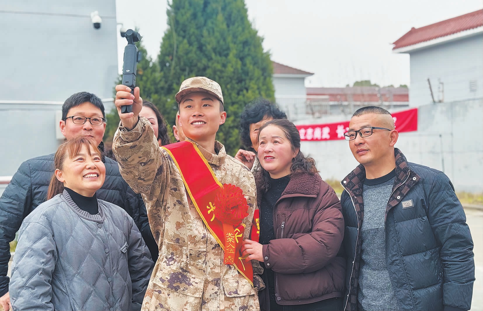 4bad9dae515b1954b2b0e446780d352a.jpg 4bad9dae515b1954b2b0e446780d352a.jpg