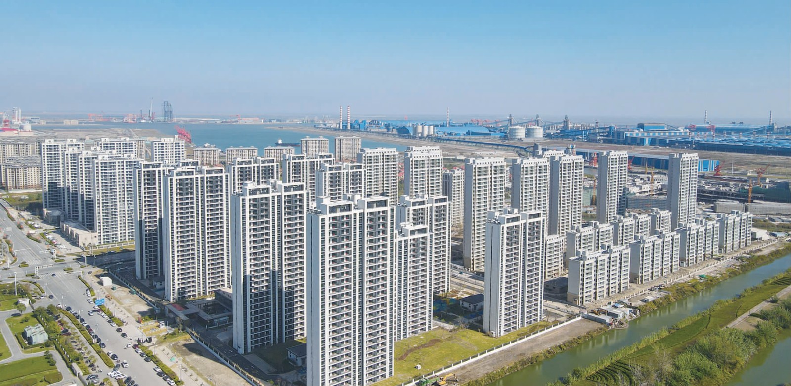 当前位置:>首页>新闻中心>图片新闻>昨日,位于海门港新区的海奕·丰茂