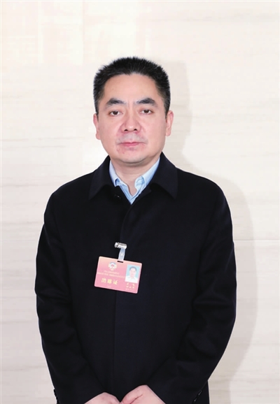 王飞.jpg